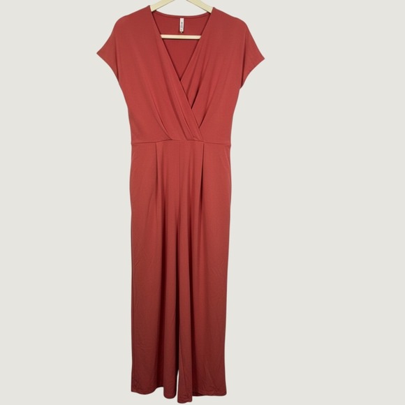HALARA Dresses & Skirts - Halara Maxi Dress V-Neck Rust Pockets Back Tie Women 2X